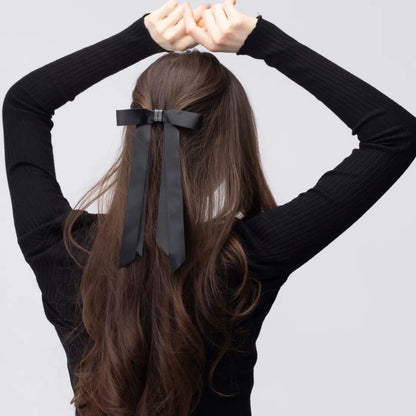 The Emilia™ Bow - Magnetic Hair Clip