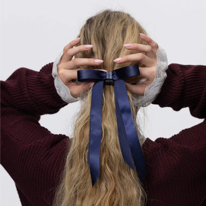 The Emilia™ Bow - Magnetic Hair Clip