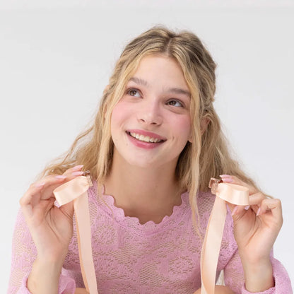 The Emilia™ Bow - Magnetic Hair Clip